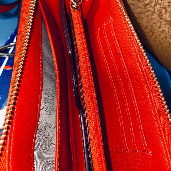 Michael Kors Set Satchel, Shoulder Bag, Handbag, Crossbody, or Purse and wallet - Picture 14 of 16